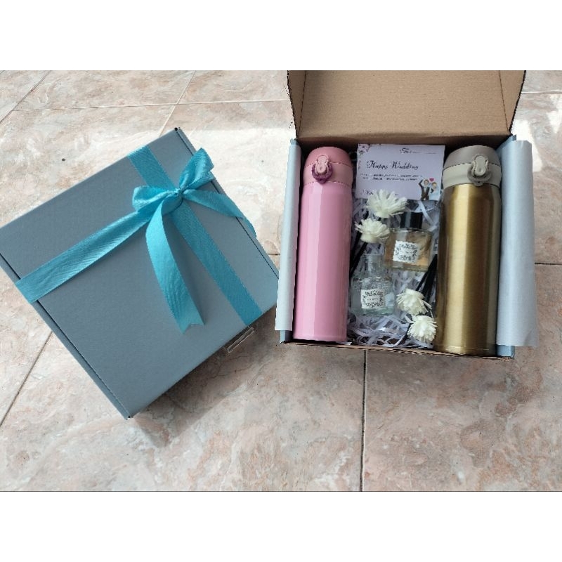 hampers couple kado copel tumbler vas pengharum pernikahan anniversary hadiah pemberian cewek cowok 