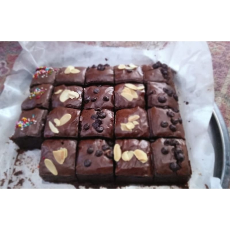 

Ahlan fudgy brownies 20x20