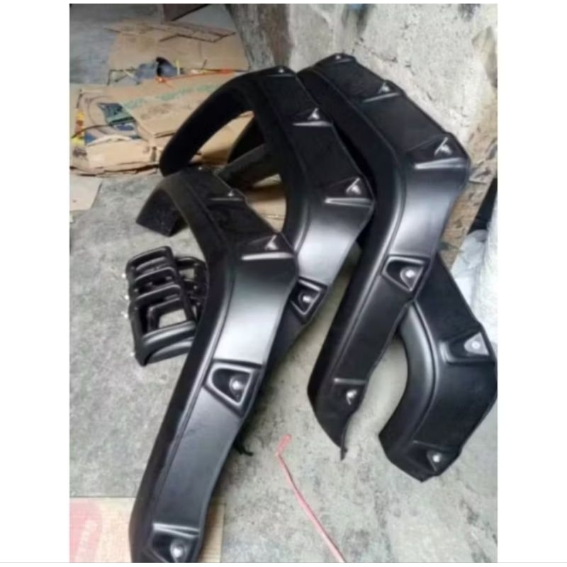 Over Fender Mobil FEROZA TAFT ROCKY Model Monster tahun 1986 - 1999 Pemasangan Pake Baud Dan Lem 3M 