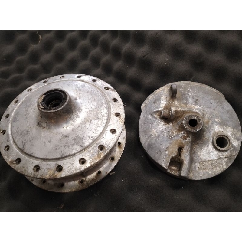 tromol depan Suzuki a100