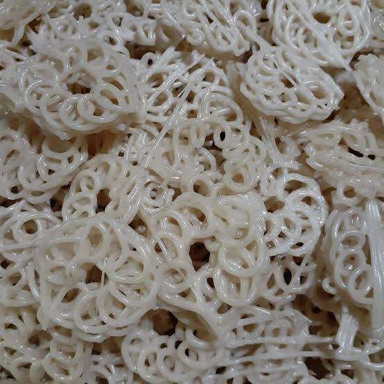 

KERUPUK MAWAR KECIL MENTAH 500 GR