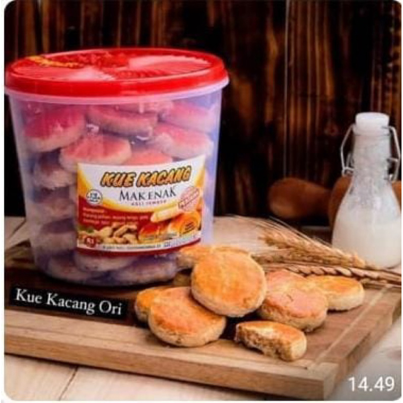 

Kue kacang Mak enak