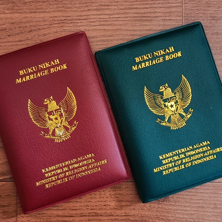 

Terlaris sampul buku nikah Hard Cover