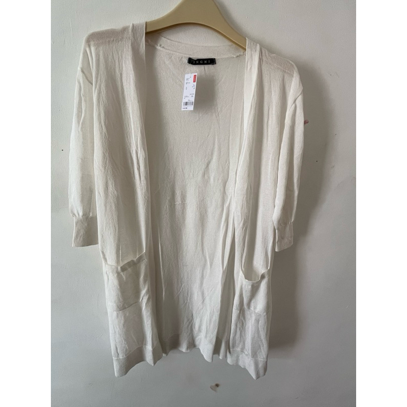 Cardigan putih panjang wanita