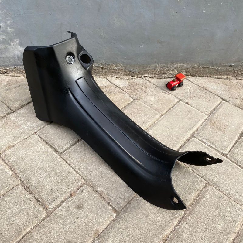 legshild yamaha alfa original legshil alfa body tengah alfa original