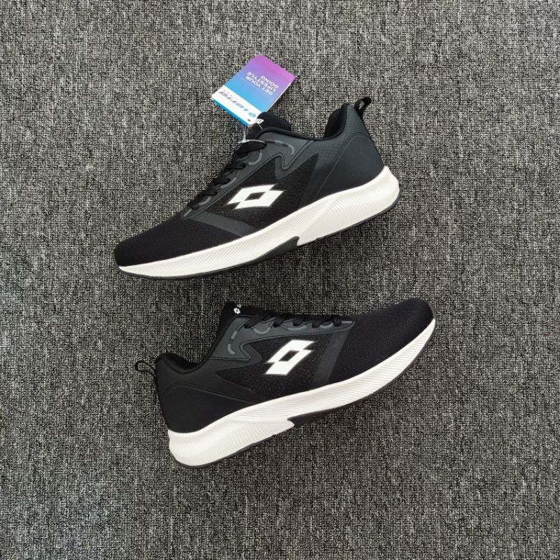 SEPATU LARI LOTTO CAMERUN BLACK WHITE