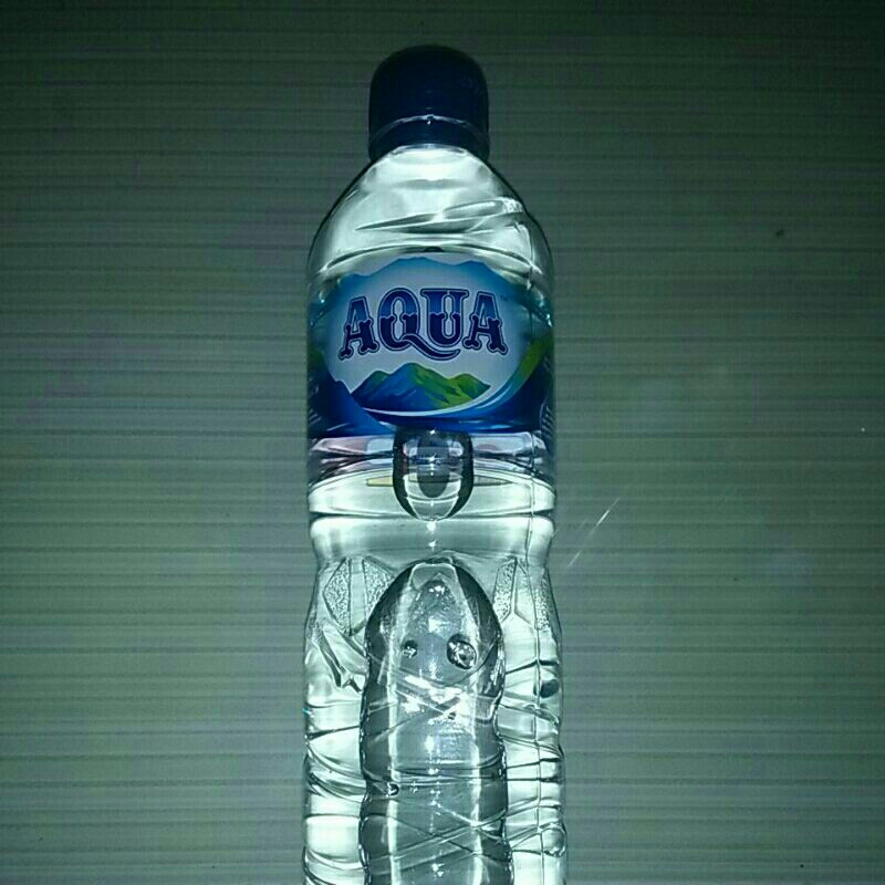 

Aqua botol 600 ml