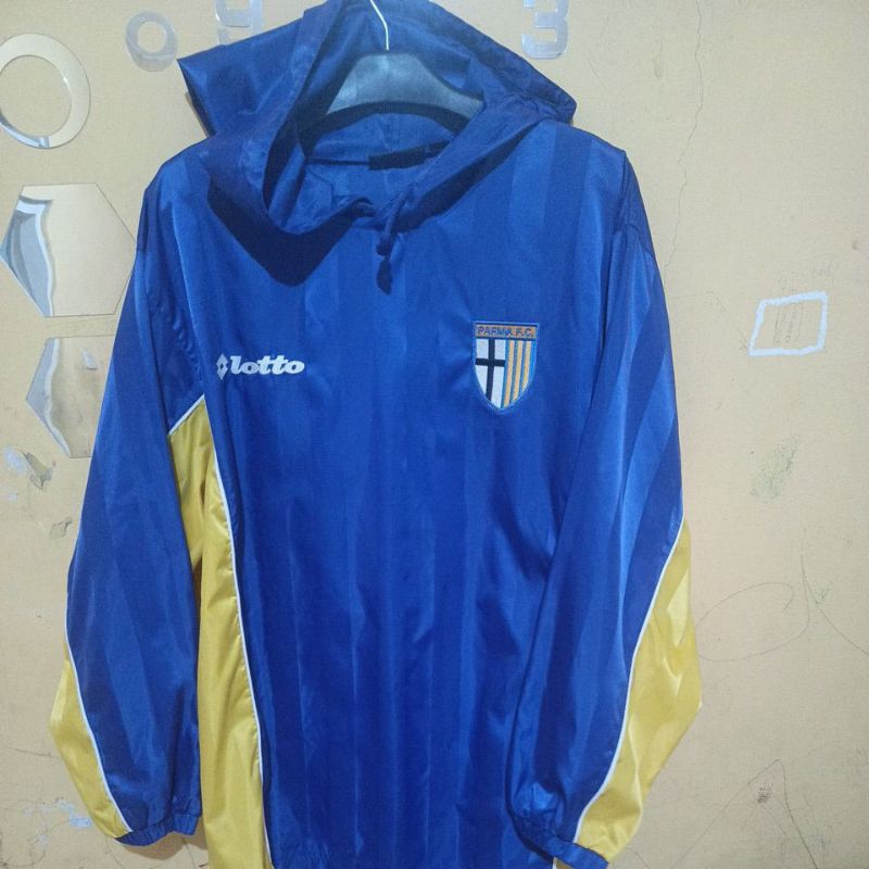 training parasut parma retro 1998