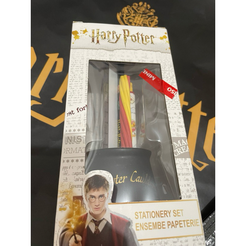 

READY TEMPAT PENSIL STATIONERY MINISO HARRY POTTER