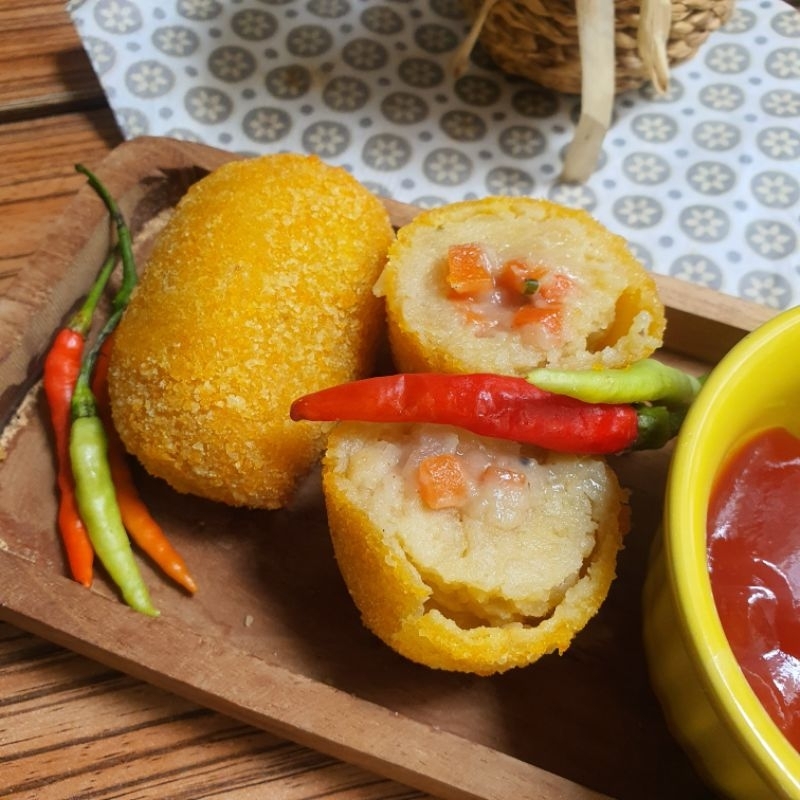 

DE LOYANG ♡ KROKET KENTANG / SOSIS SOLO / BITTERBALLEN/ RISOL MAYO / PASTEL AYAM /SNACK GORENGAN