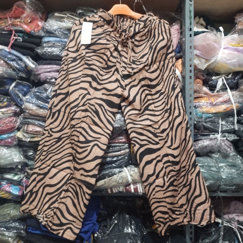 kulot rayon motif macan