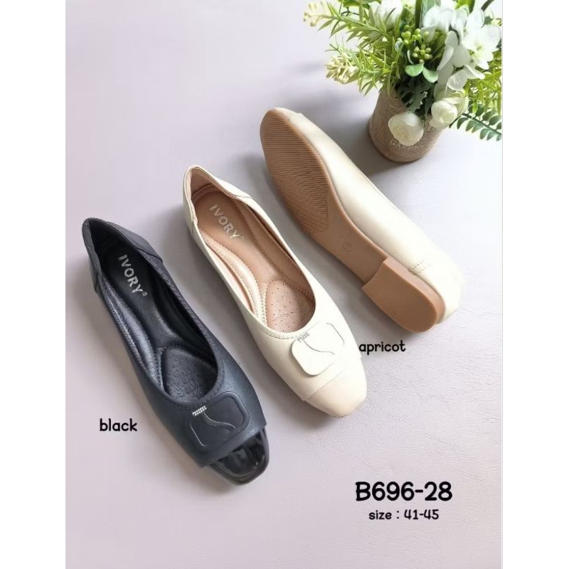 sepatu flat wanita import ukuran besar size 41-45cm/sepatu wanita import ukuran jumbo/sepatu wanita 