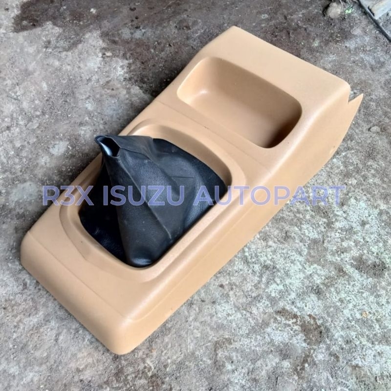 Console box konsul box depan panther kapsul dan grand touring