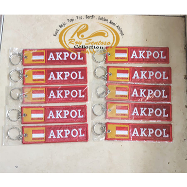 Gantungan kunci puma Akpol