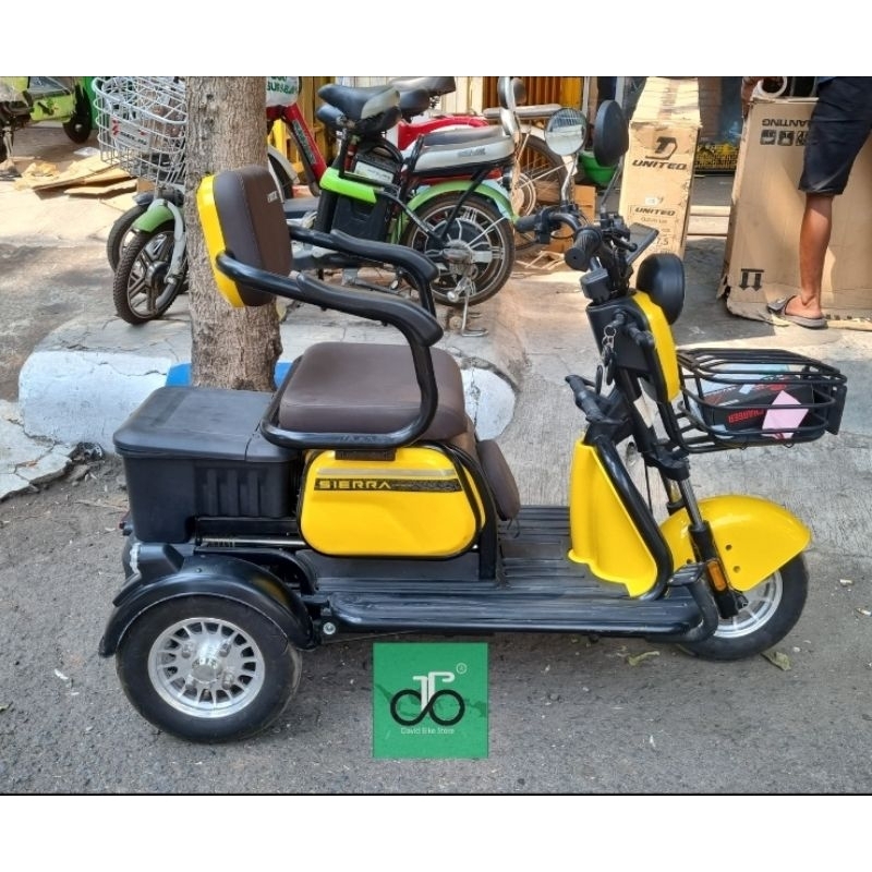 Sepeda Listrik Roda3 Exotic Sierra R3 TERBARU RODA 3  (seken, sgt sgt bagus)