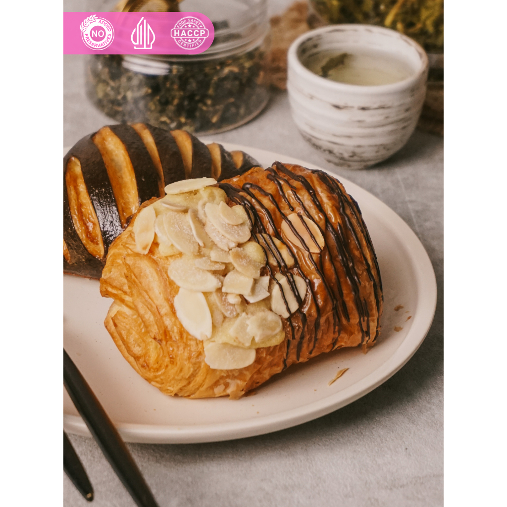 

CHOCO ALMOND CROISSANT - MISOL Pastry Bakery