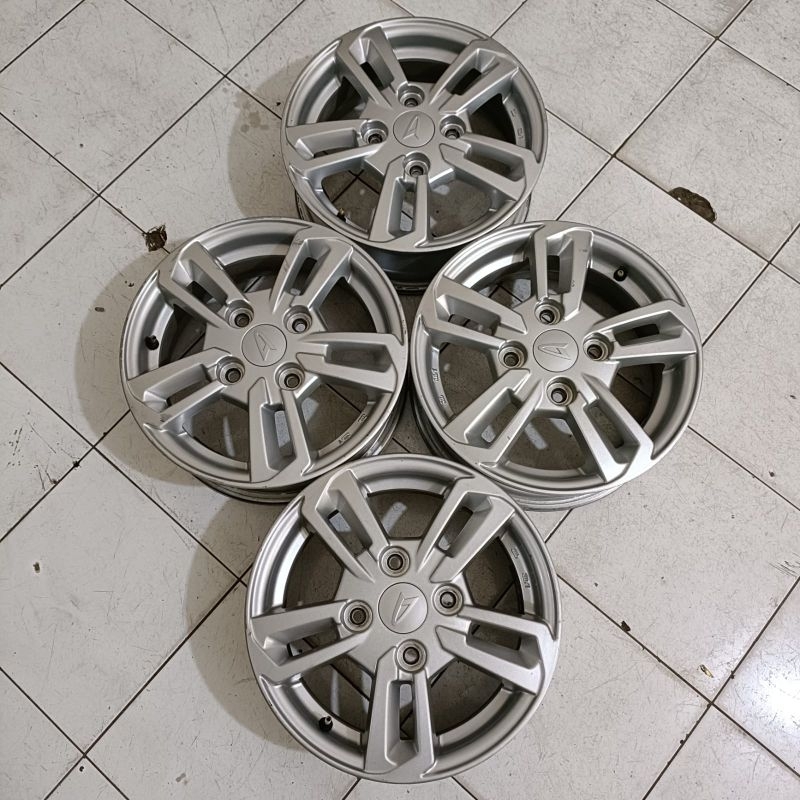 Velg Mobil Bekas Oem Xenia Ring 14 Lebar 5 pcd 4x100 Et 45 Kondisi Siap Pakai