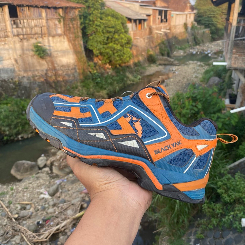 Sepatu Outdoor Blackyak Skyline Goretex