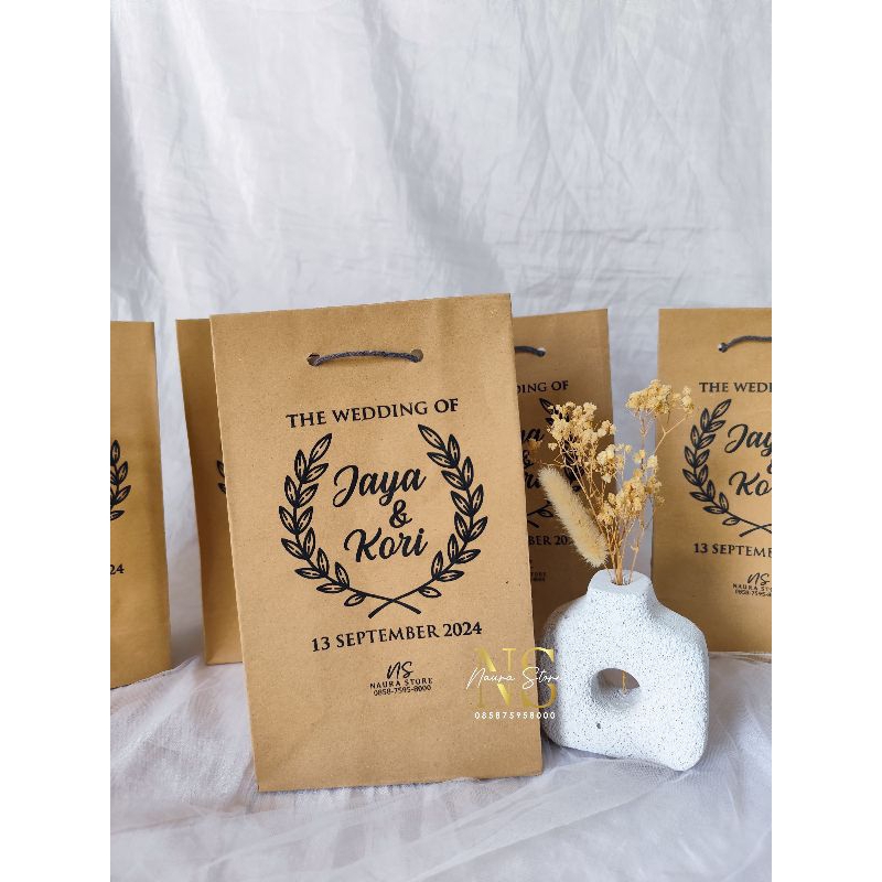 

Tas Paperbag Murah | Ukuran Wafer Paperbag Coklat | Tas Songgong | Tas Hajatan