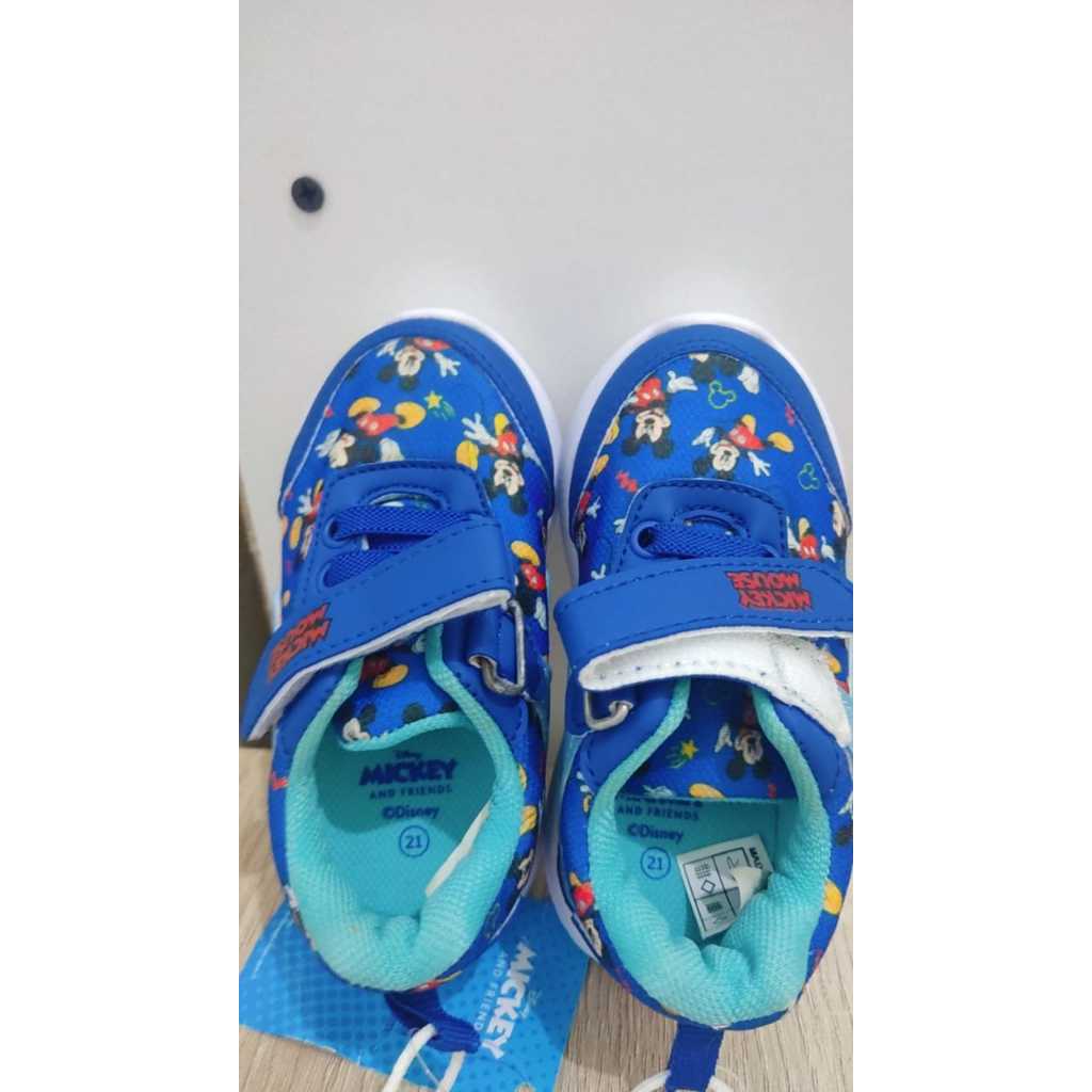 Sepatu Anak LC Waikiki