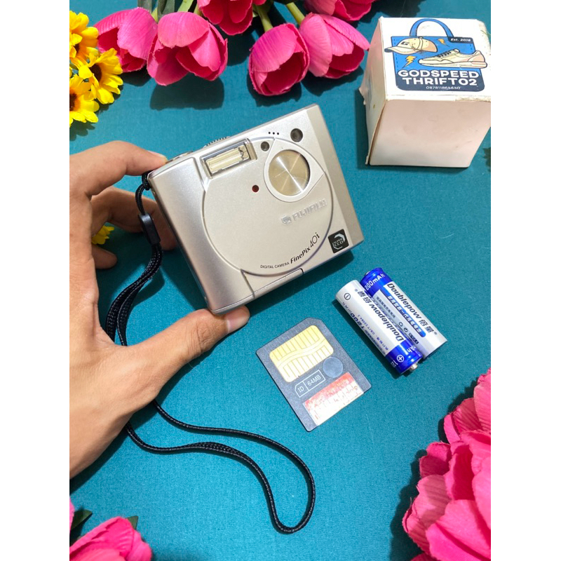 Camera Digital Fujifilm FinePix 40i silver series 2.4 MegaPixels