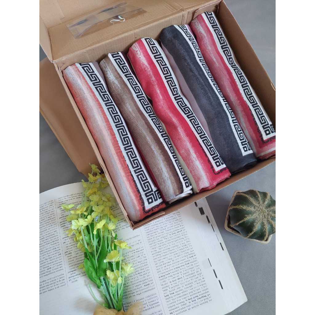 UMAMA SQUARE HIJAB SEGIEMPAT BURSA MOTIF 01 UKURAN 110X110CM / UMAMA SCARF JILBAB SEGI EMPAT VOAL PR