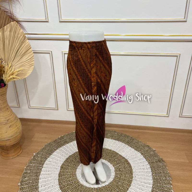 Rok Plisket Wiru, Motif Lengkap