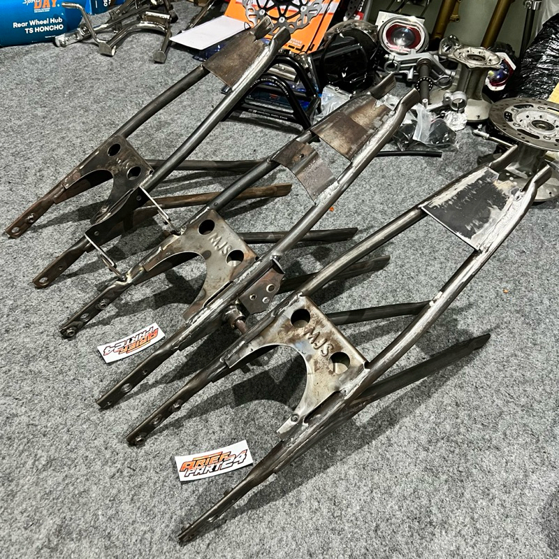 sambungan rangka mjs buntutan cb / gl100 nganjukan mjs buntut cb nganjukan bagus