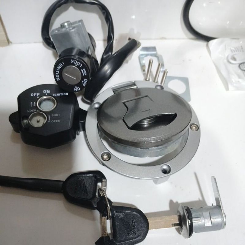 KUNCI KONTAK CBR150R NEW.BARANG MODEL SAMA PERSIS ORI