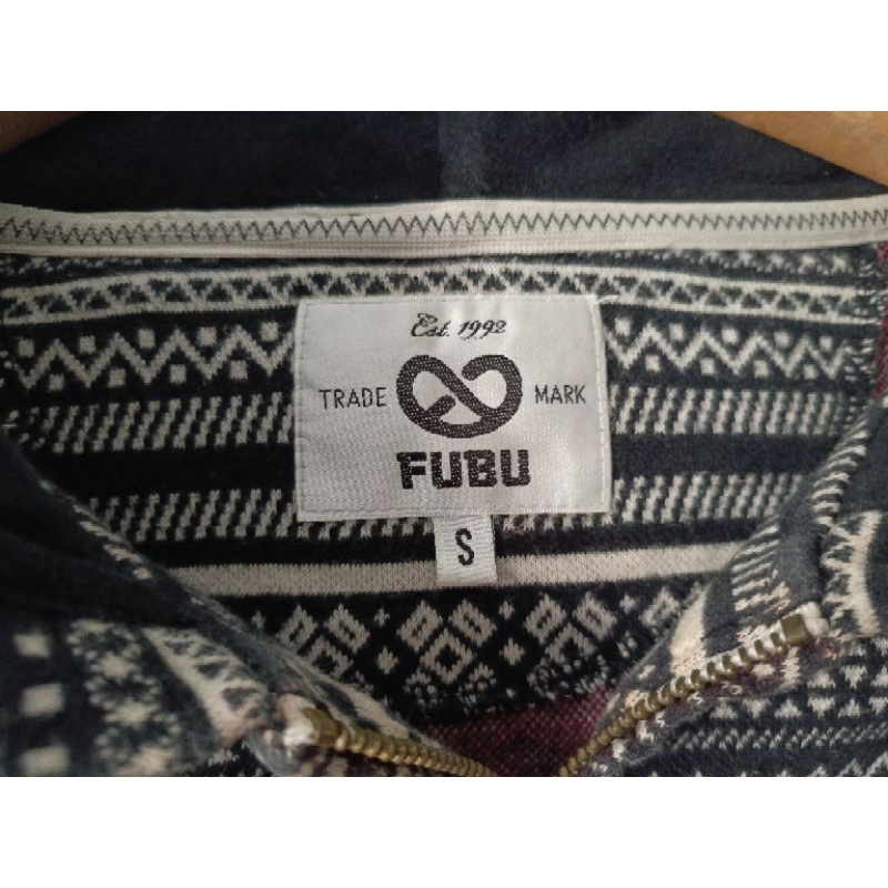hodie kancing second FUBU