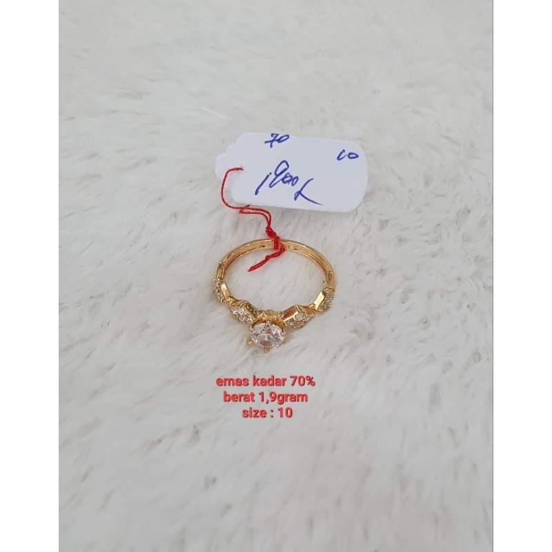 cincin fashion ad banyak emas kadar 70% berat 1,9gram size : 10