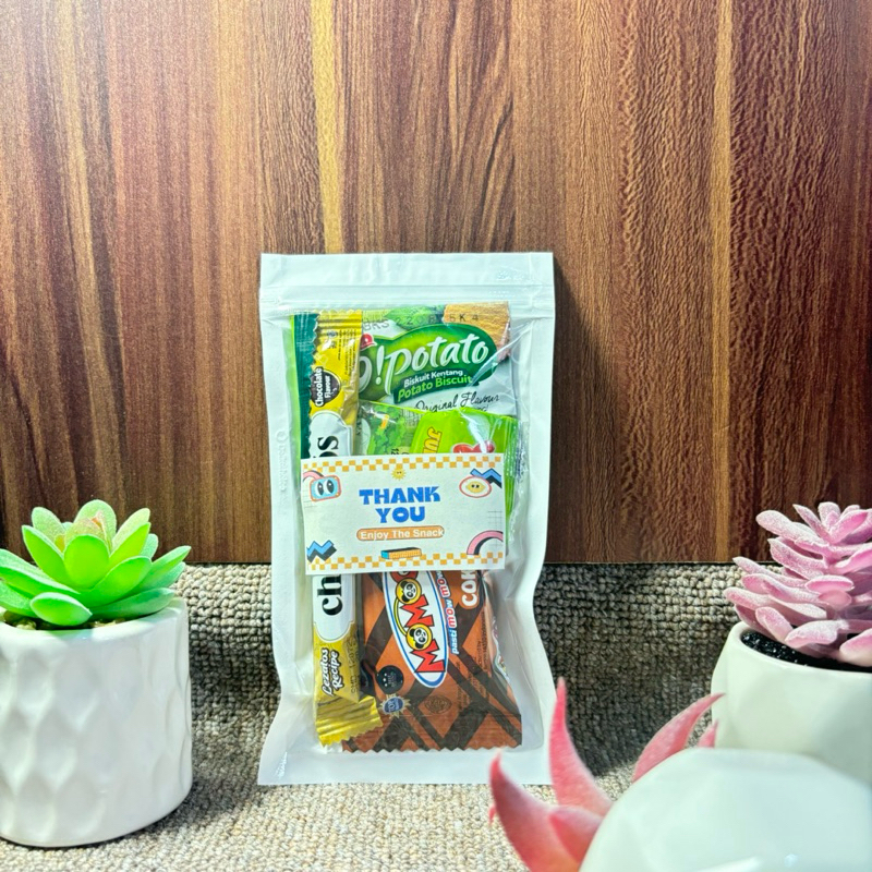 

Mini Gift Snack (FREE STICKER)