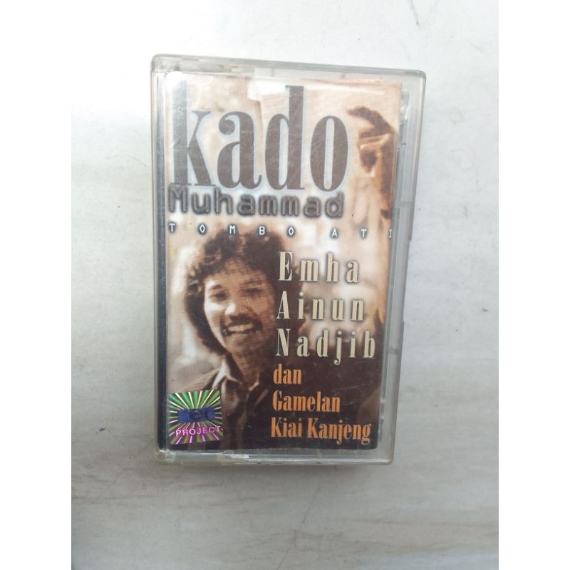 kaset pita kado muhammad"emba ainun nadjib