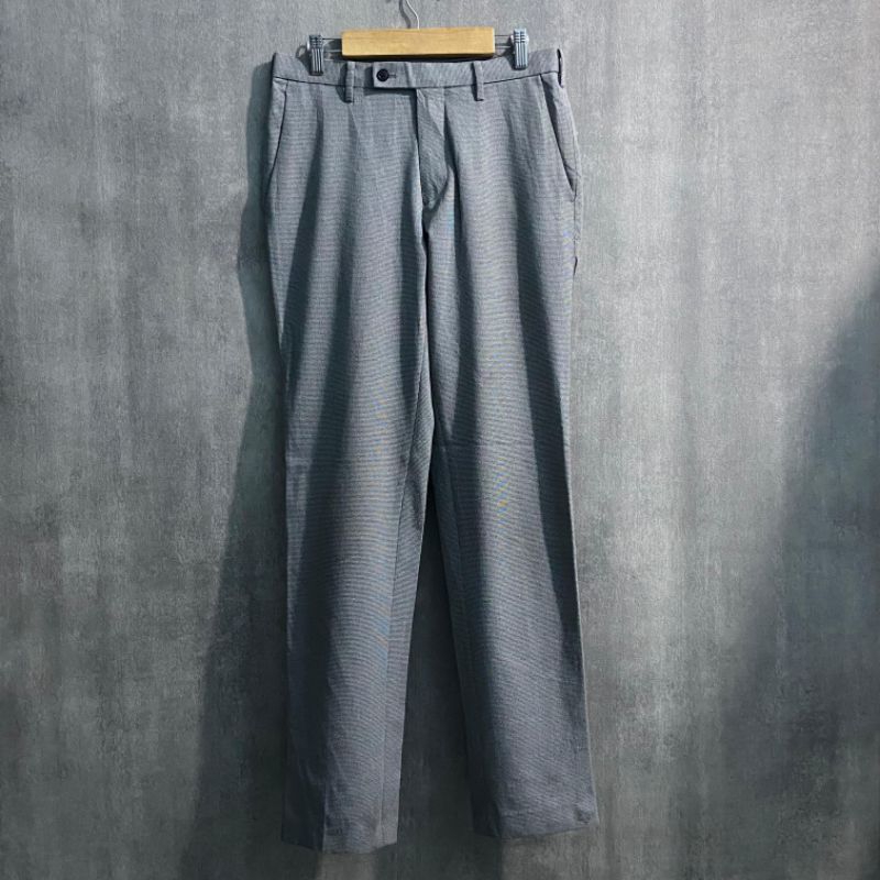 Work Pants UNIQLO Regular Fit Grey Size 29 /Celana Bahan Pria/ WP165