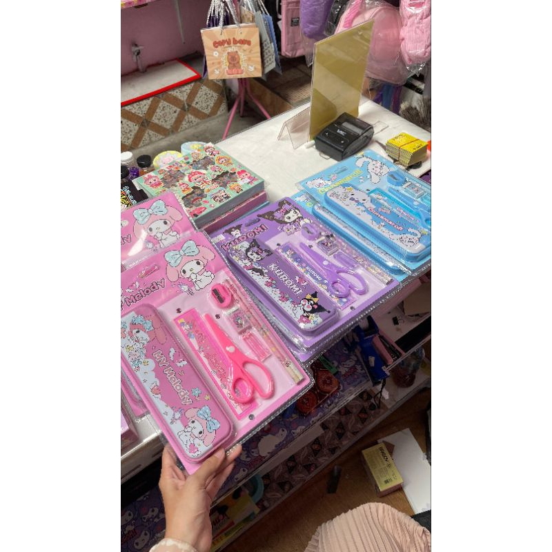 

OHMAIGOODS - SET ATK SANRIO