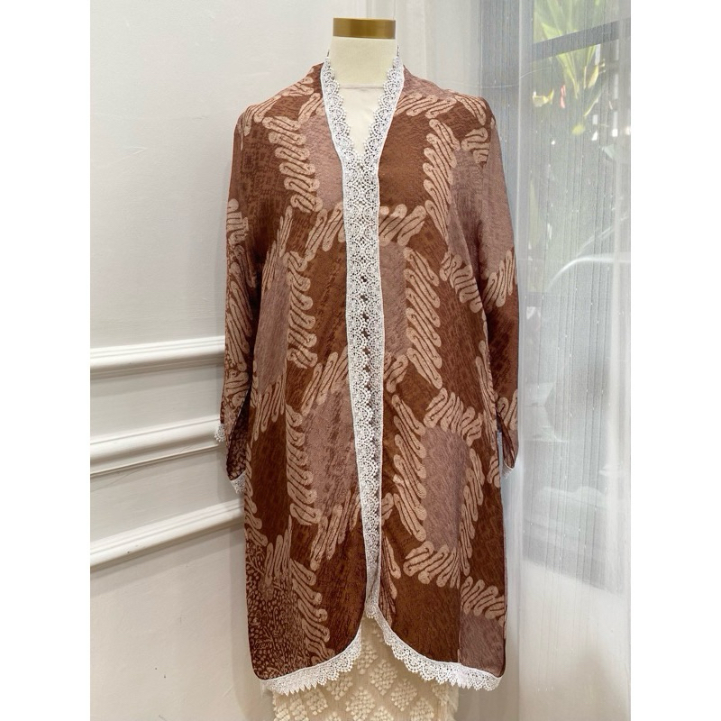 Arumi Outer Batik Lace by Sarah The Label kode 63