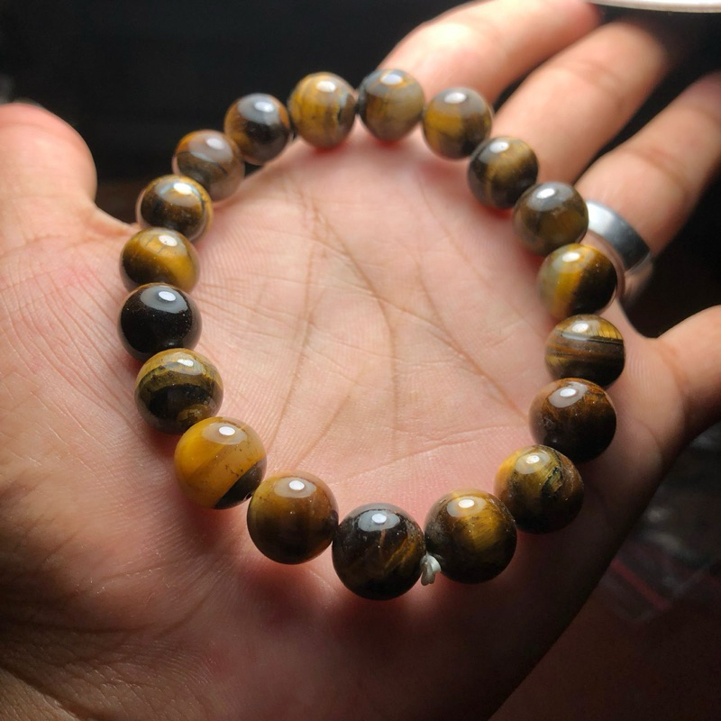 Gelang Batu Mata Loreng Asli barang Lama dari Kalimantan