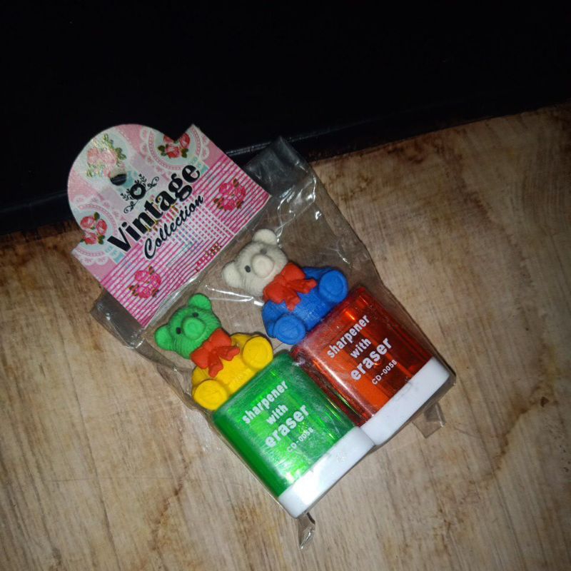 

peraut pensil karakter beruang bear rautan lorotan satu set dengan penghapus sharpener with eraser