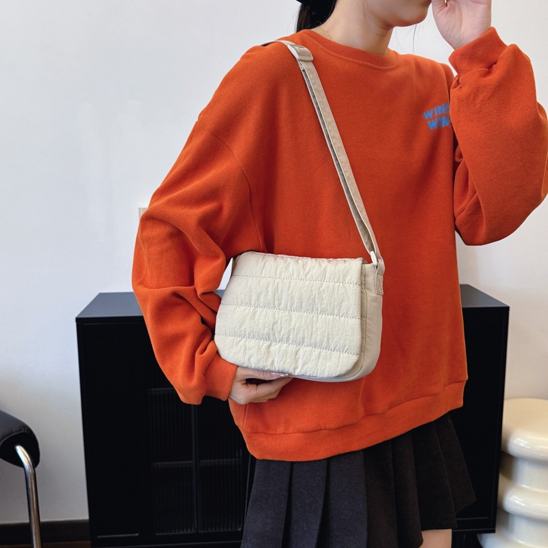 Tas Selempang Puffy Poofy Bag Puffy Sling Bag Mini Halus Style SB019 VINNY