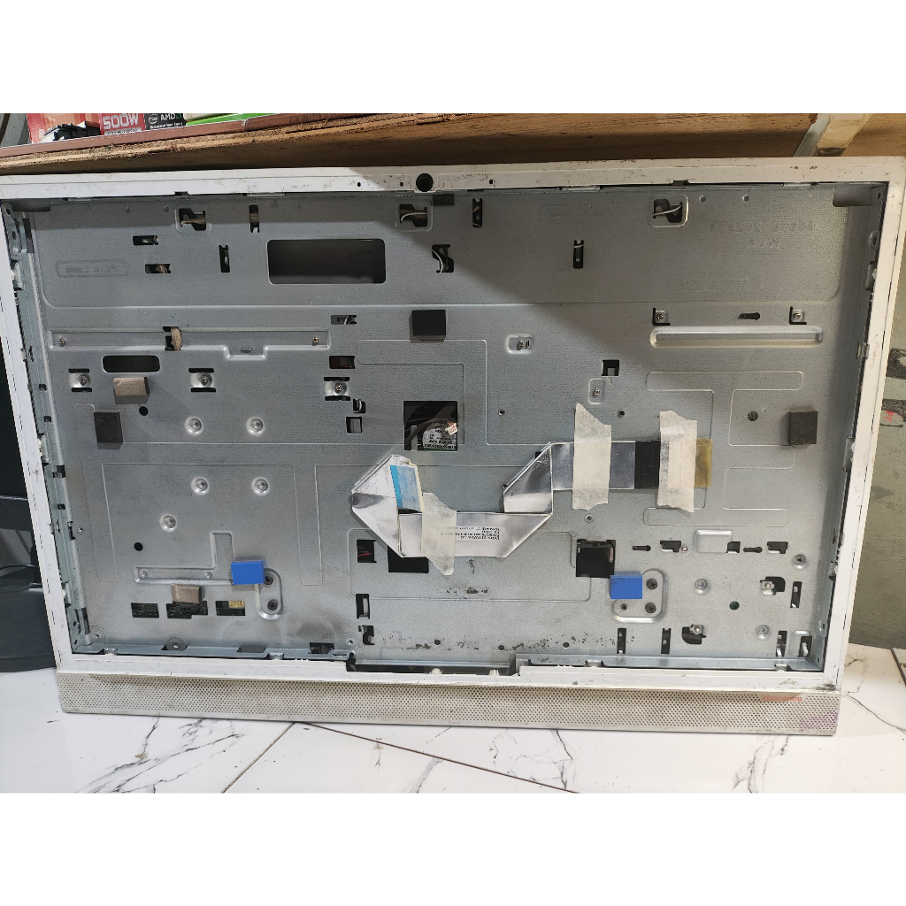 AIO Lenovo 300-22ISU Core I3 Gen7 minusan