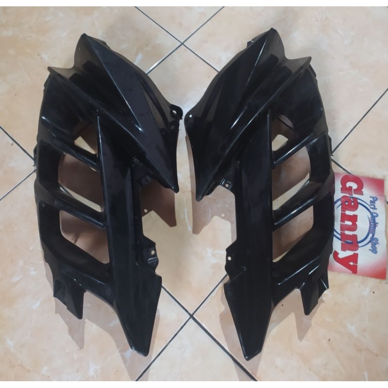 COVER FAIRING SAYAP DALAM YAMAHA R15 original bekas