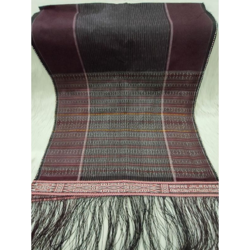 Ulos ragi hotang tenun tangan pakaian adat pria Batak toba