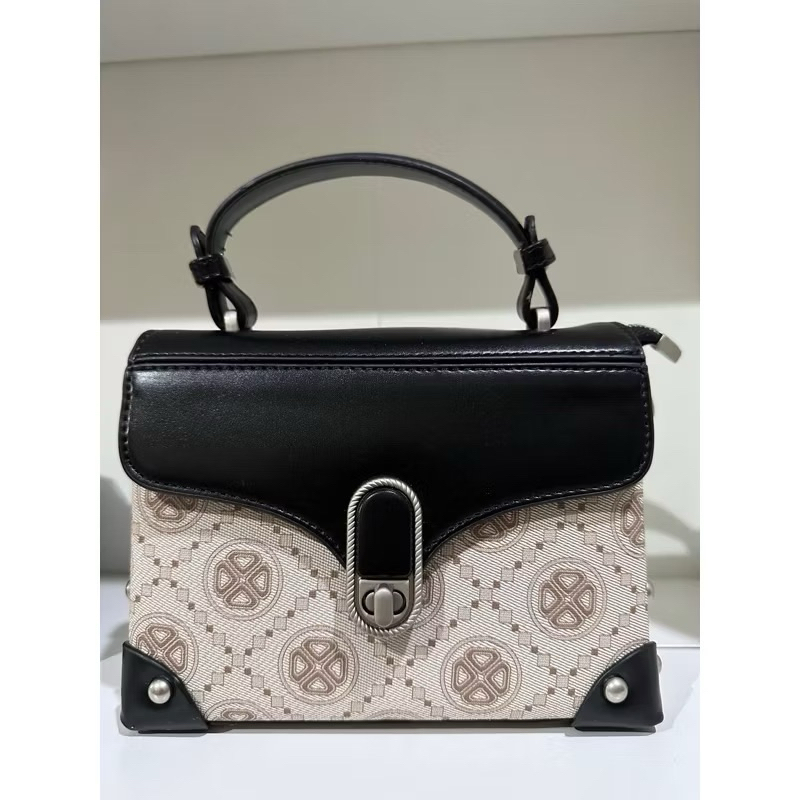 Tas Fashion Wanita Terbaru ( Tas Selempang Hand Bag Shoulder Bag Tas Model Terbaru Import Wanita by 