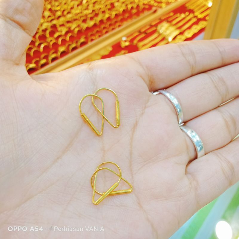 anting tindik bayi