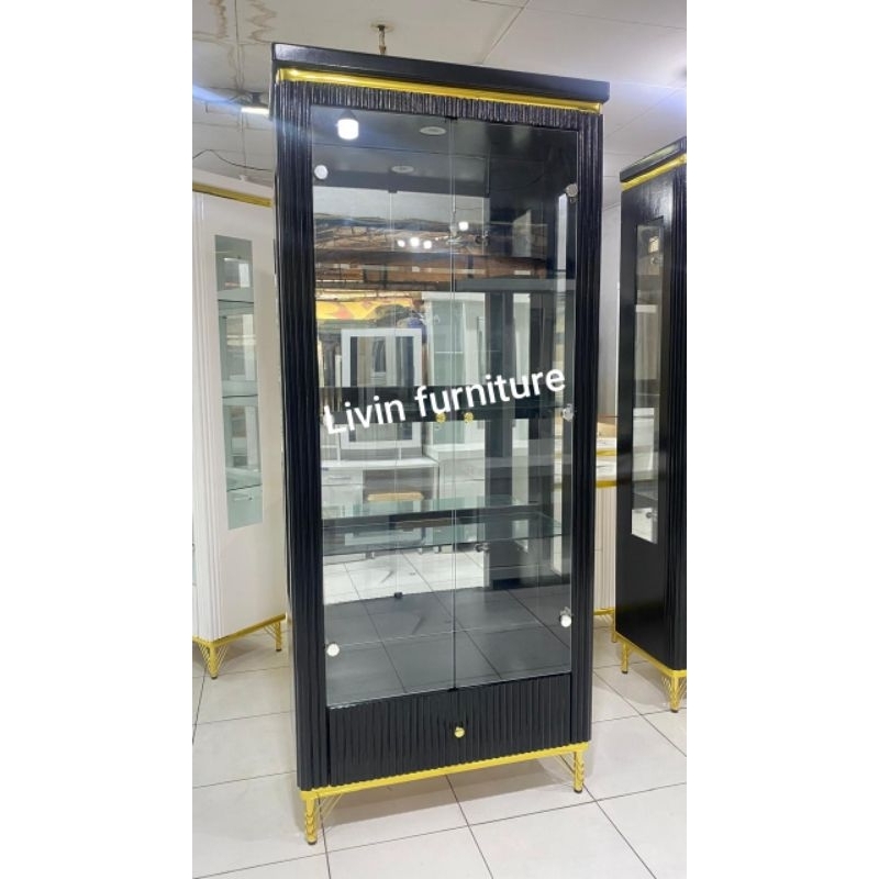 lemari pajangan kaca kristal