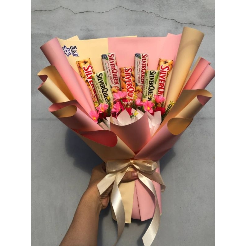 

Bucket coklat / bucket snack coklat / bucket silverqueen / bucket cadbury / bucket graduation