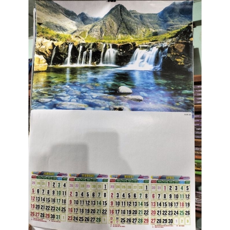 

KALENDER Almanak Tahun 2025 banyak pilihan motif