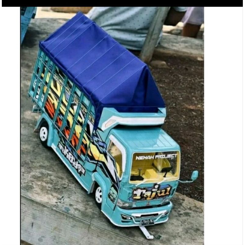 MINIATUR TRUK OLENG MINIATUR TRUK LAMPU TERPAL TRUK OLENG TOSS
