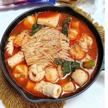 

Baso Ikan Bumbu Tomyam 1 Kg / Tomyam Set / Tomyam Set Bumbu / Tomyam Frozen