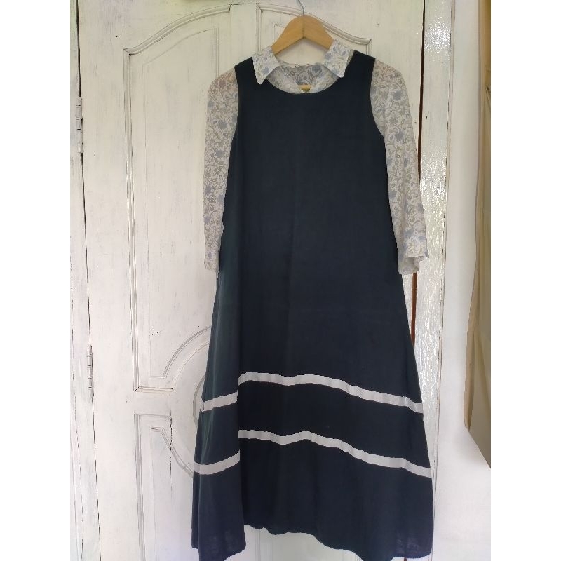 *preloved* dress hitam bunga one set
